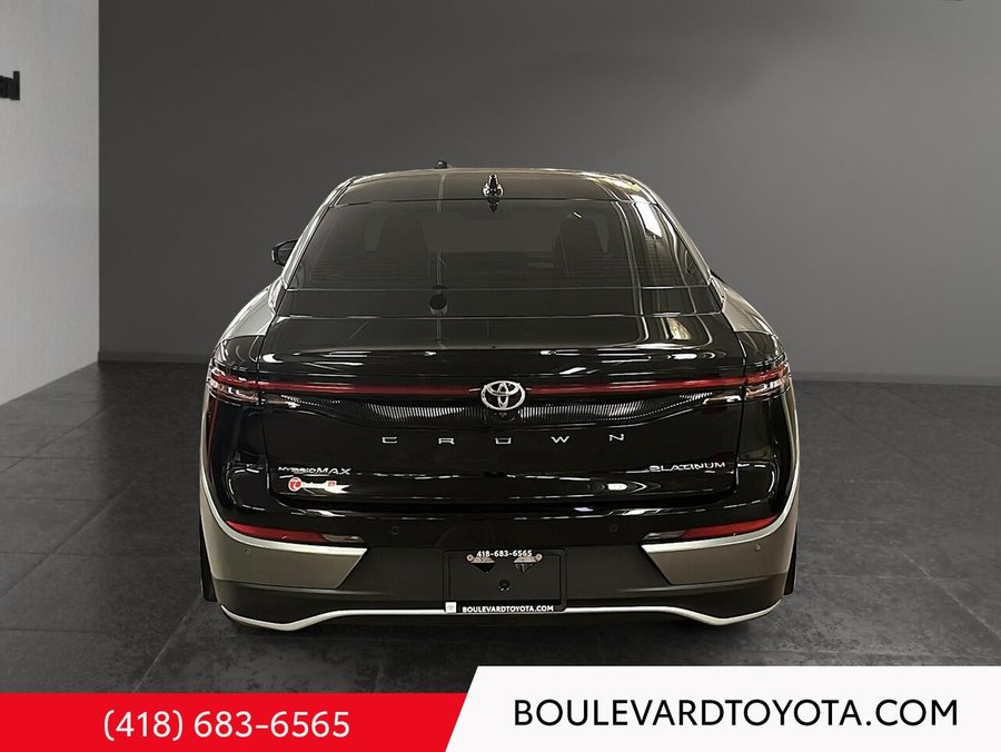 Toyota Crown PLATINUM, AWD 2023 Gris