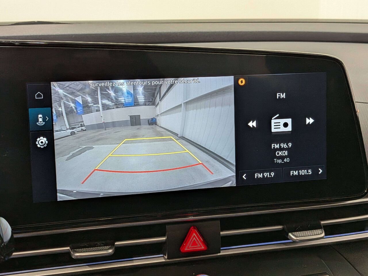 2025 Hyundai Elantra Preferred IVT w/Tech Pkg Black Val-David - photo #25