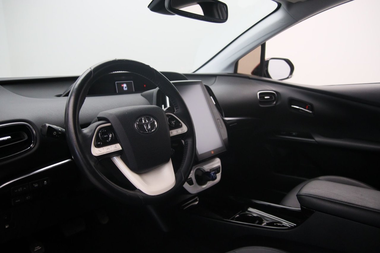 2018 Toyota Prius Prime ROUGE Red Baie-Comeau - photo #7