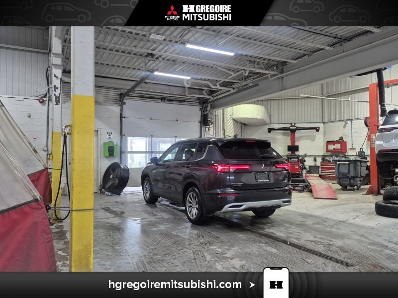 2025 Mitsubishi Outlander Plug-In Hybrid Grey Blainville - photo #5