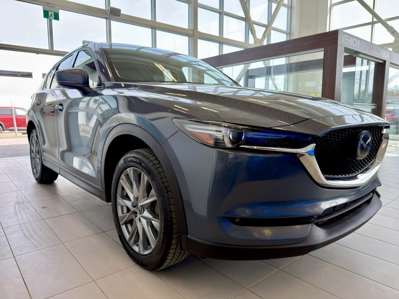 2021 Mazda CX-5 Grey Notre-Dame-des-Prairies - photo #5