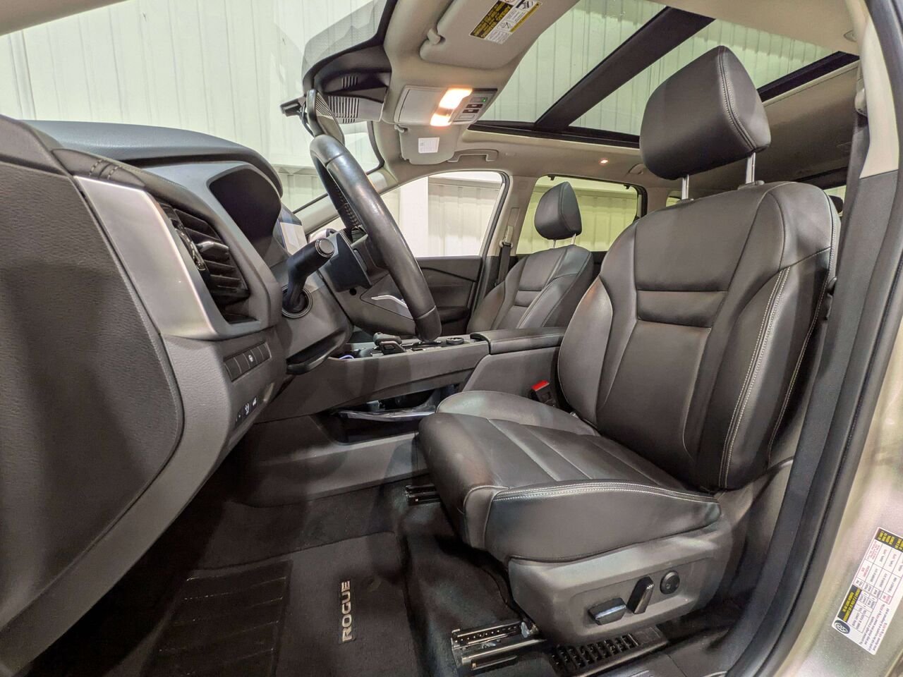 2024 Nissan Rogue AWD SL Silver Val-David - photo #1