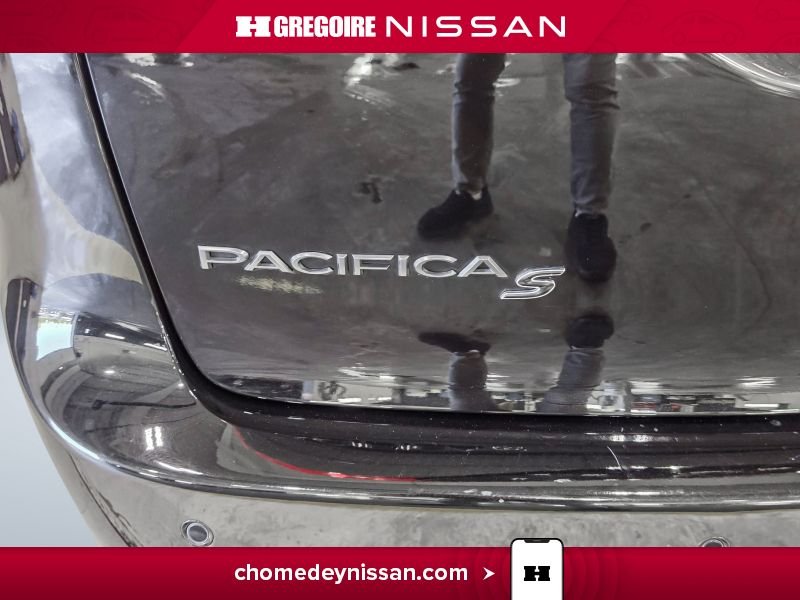 2025 Chrysler Pacifica Black Laval - photo #38