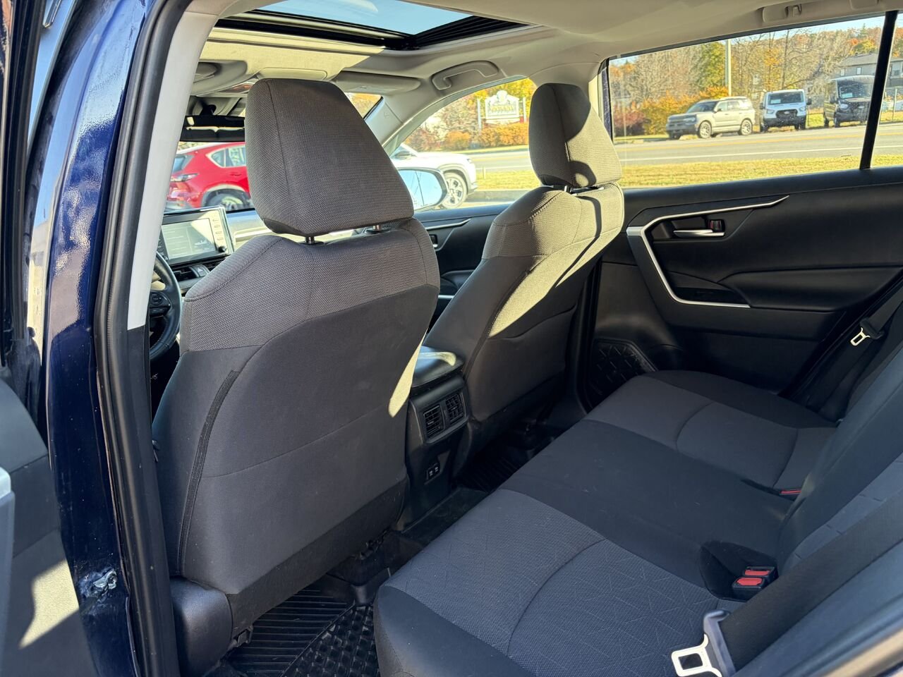 TOYOTA RAV4 XLE/XLE PREMIUM XLE TI 2019 Bleu Montmagny - photo #8