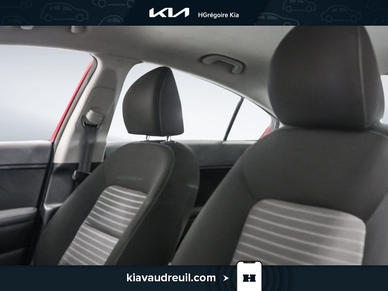 2017 Kia Forte Red Laval - photo #9