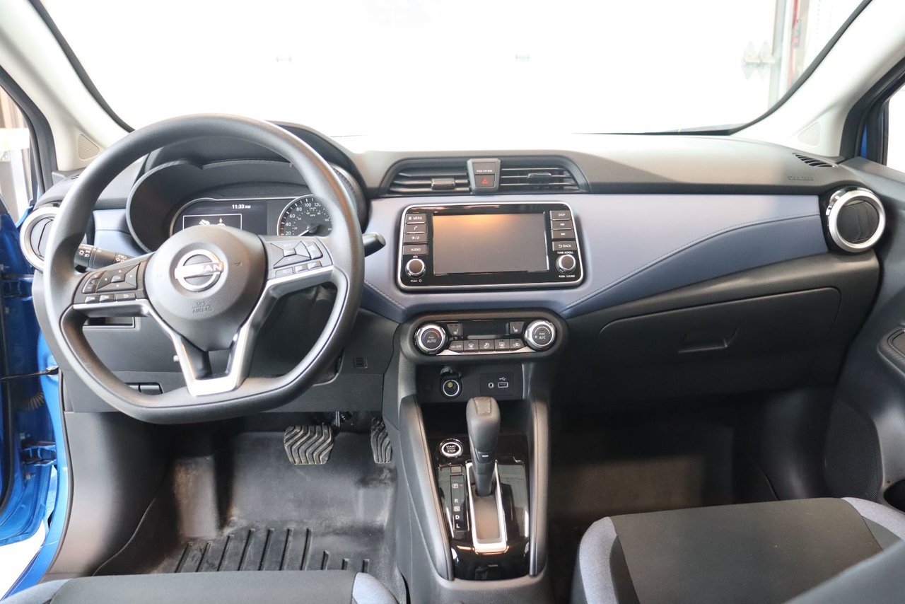 Nissan Versa SV 2024 Bleu Baie-Comeau - photo #8