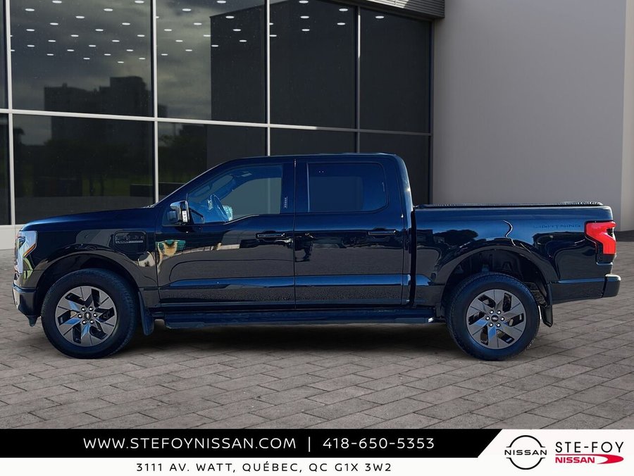 Ford F-150 Lightning LARIAT STANDARD RANGE LARIAT cabine SuperCrew 4RM caisse de 5,5 pi 2023 Noir