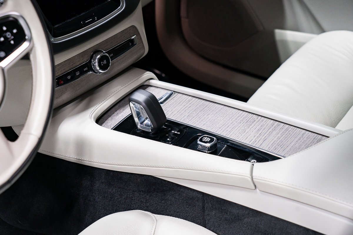 2024 Volvo XC90 Recharge T8 PLUS BRIGHT Black Montreal - photo #11