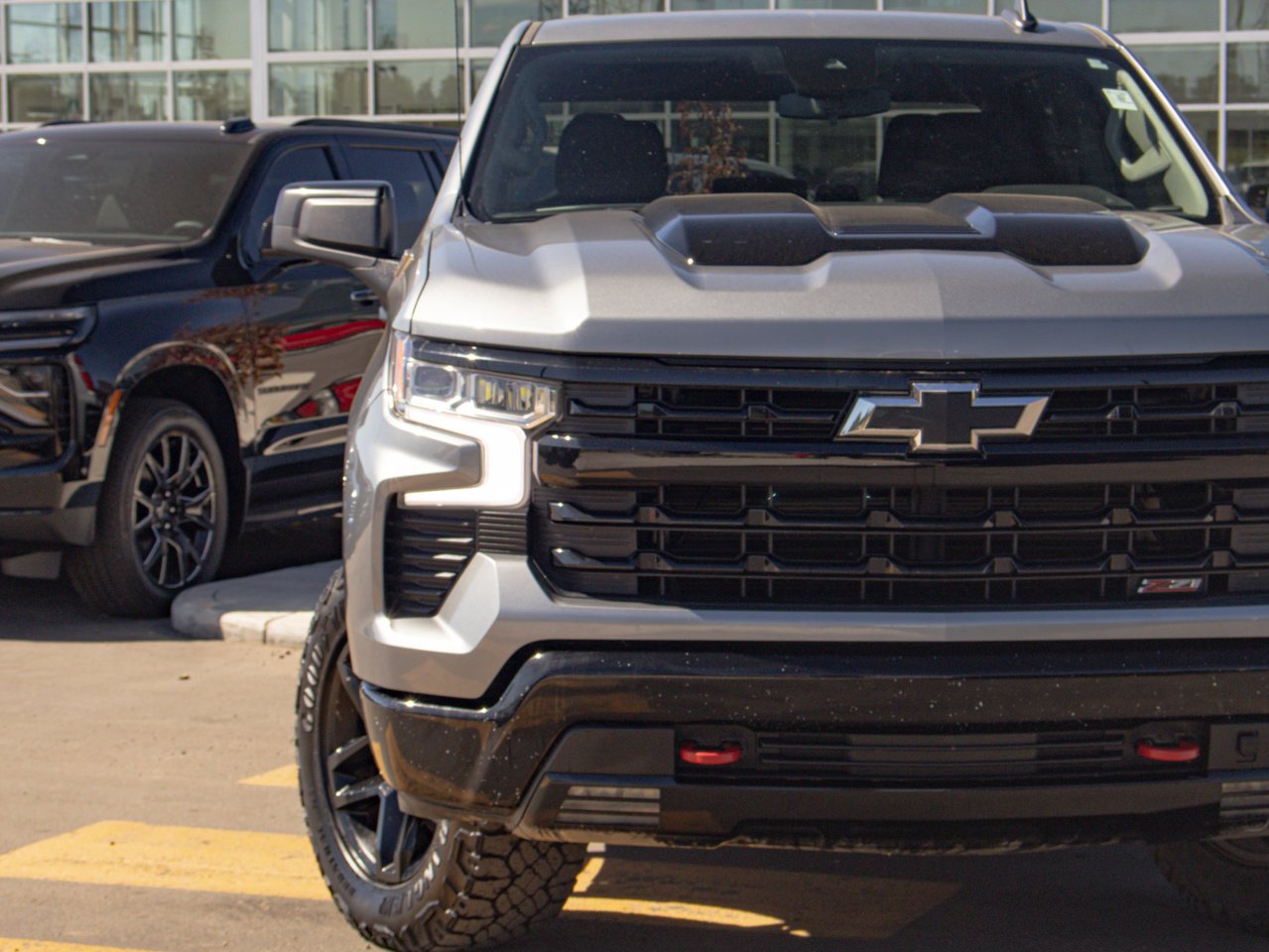 2023 Chevrolet Silverado 1500 4WD Crew Cab 147 LT Trail Boss Grey Sherwood Park - photo #4