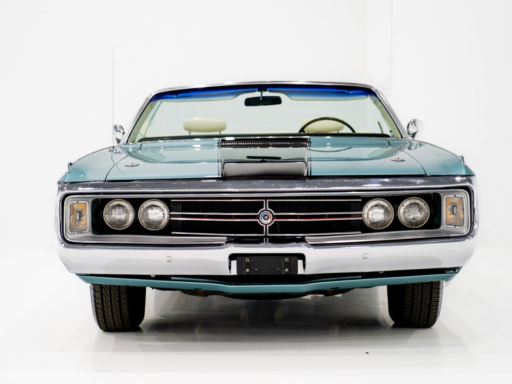 1969 Chrysler 300 Blue Montreal - photo #1
