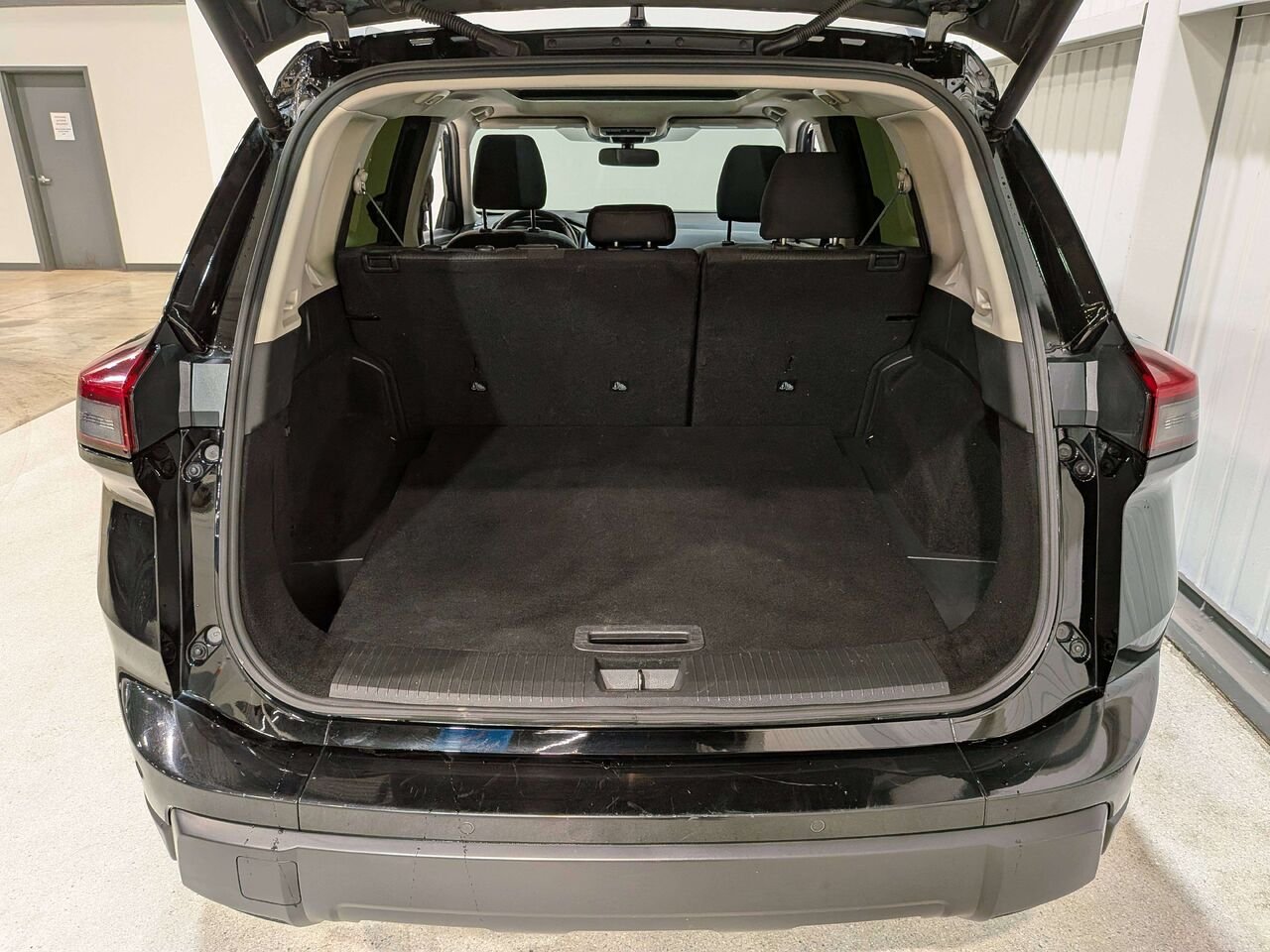 2024 Nissan Rogue AWD SV Moonroof Black Mirabel - photo #8