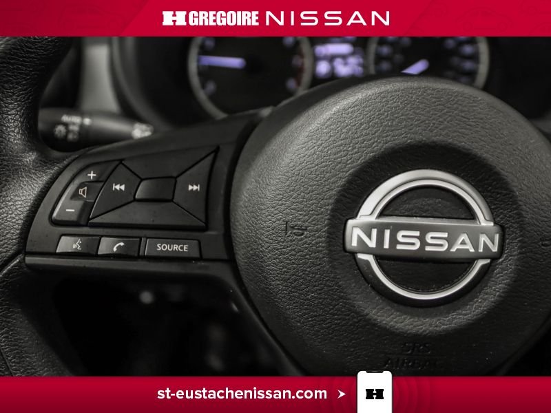 2024 Nissan Kicks White Saint-Eustache - photo #17