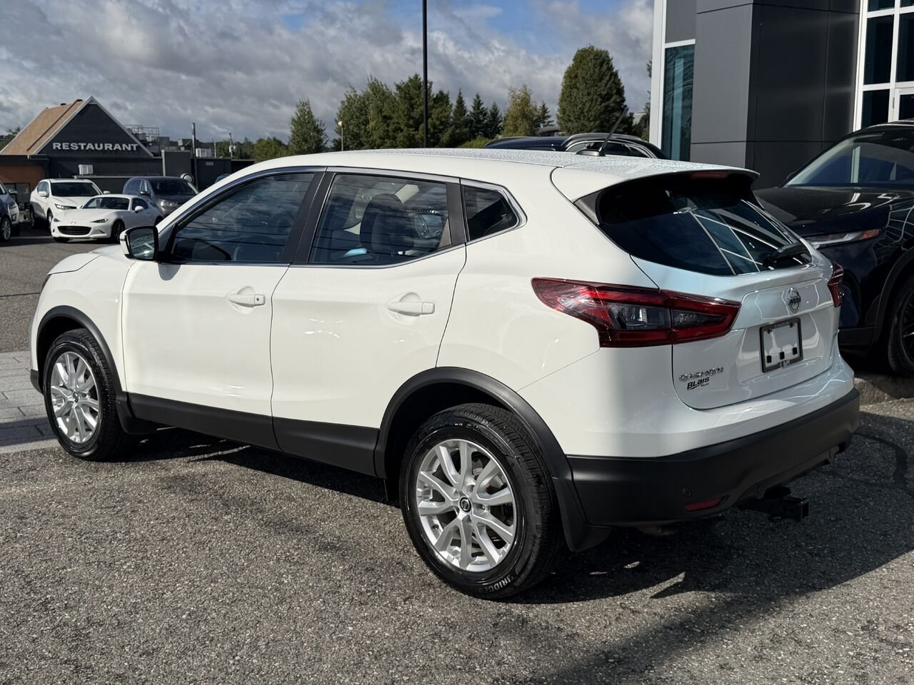 2021 Nissan Qashqai White Ste-Marie - photo #6
