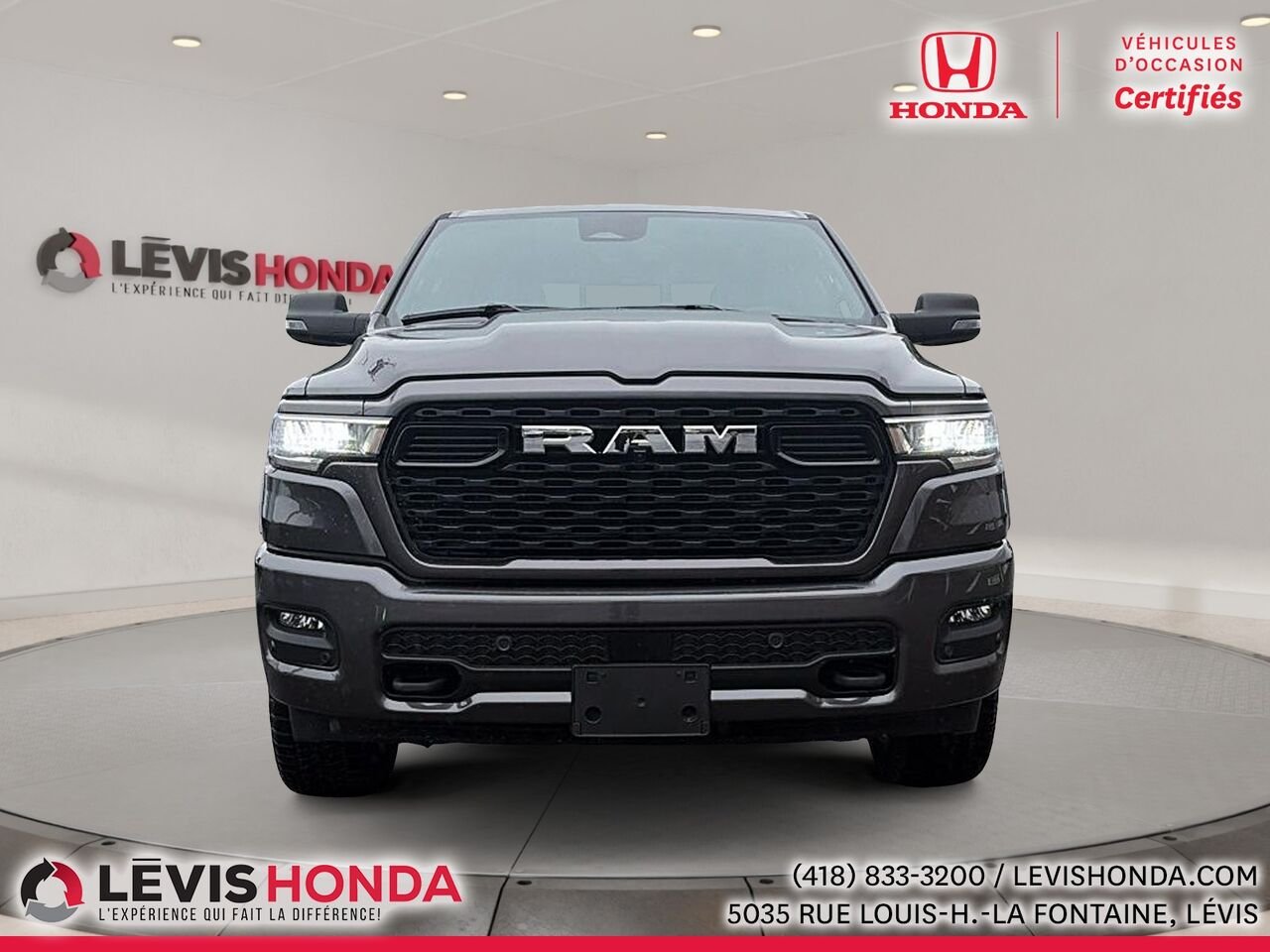 2025 Ram 1500 Big Horn Big Horn cabine d'équipe 4x4 caisse de 5 pi 7 po Grey Lévis - photo #2
