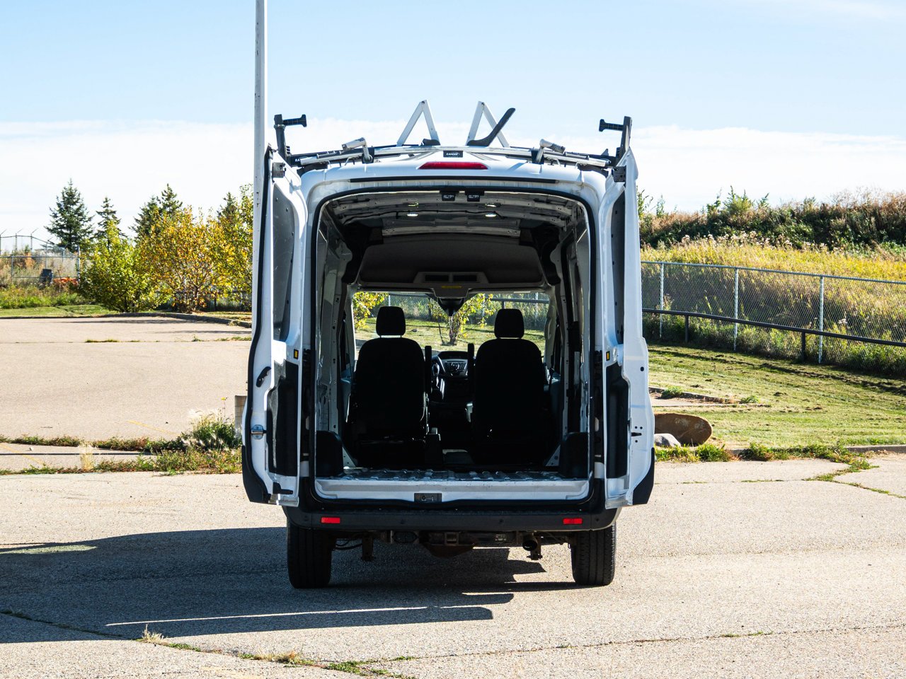 2017 Ford Transit Cargo Van T-250 148 Med Rf 9000 GVWR Sliding RH Dr White Sherwood Park - photo #15