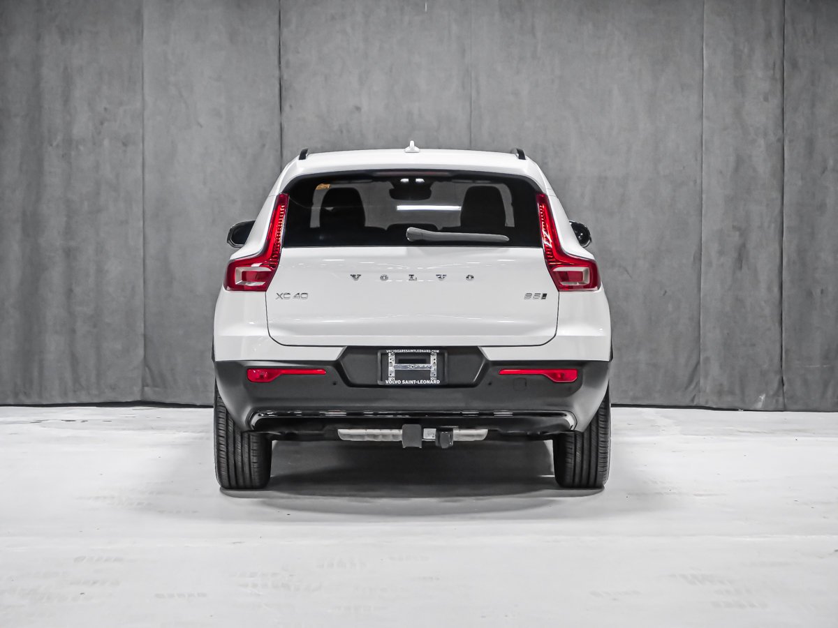 Volvo XC40 B5 PLUS DARK CLIMAT CYCLISTE 2026 Blanc Montréal - photo #4