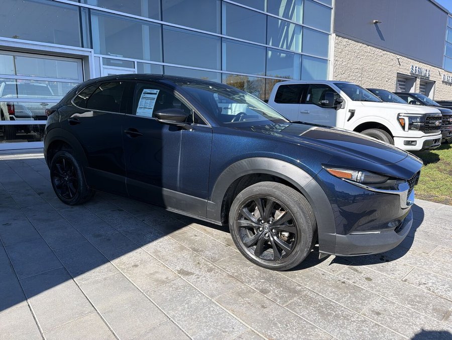 Mazda CX-30 GT ** AWD ** CUIR ** TOIT ** ENTIREMENT EQUIPÉ ** CARFAX CLEAN ** 2021 Bleu