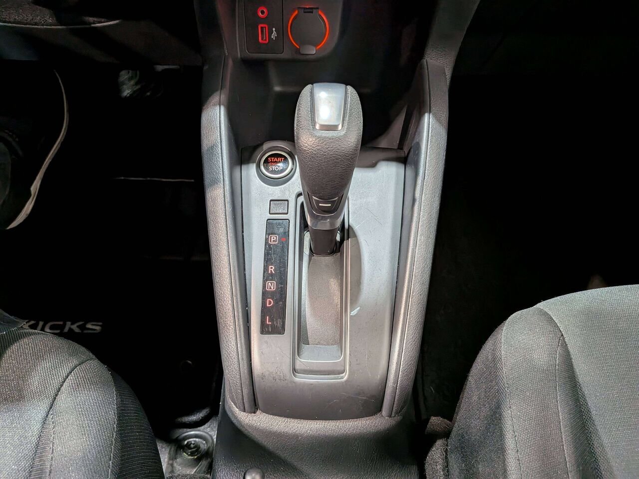 Nissan Kicks S FWD 2024 Gris Val-David - photo #23
