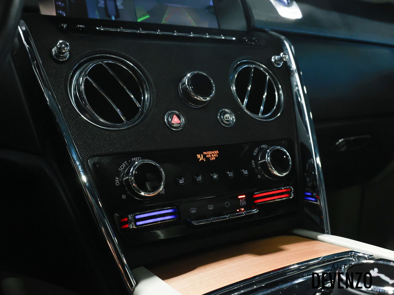 2019 Rolls-Royce Cullinan Blue Saint-Eustache - photo #21