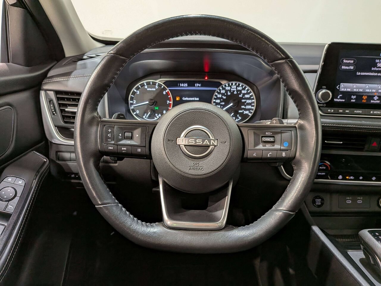 2024 Nissan Rogue AWD SV Moonroof Black Mirabel - photo #14