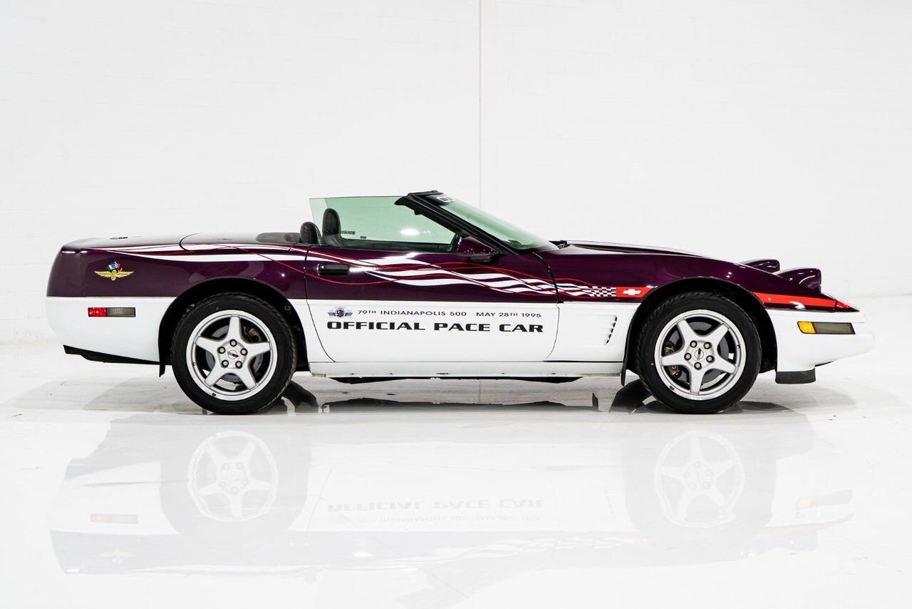 Chevrolet Corvette Convertible Pace Car 1995 Mauve Montréal - photo #39