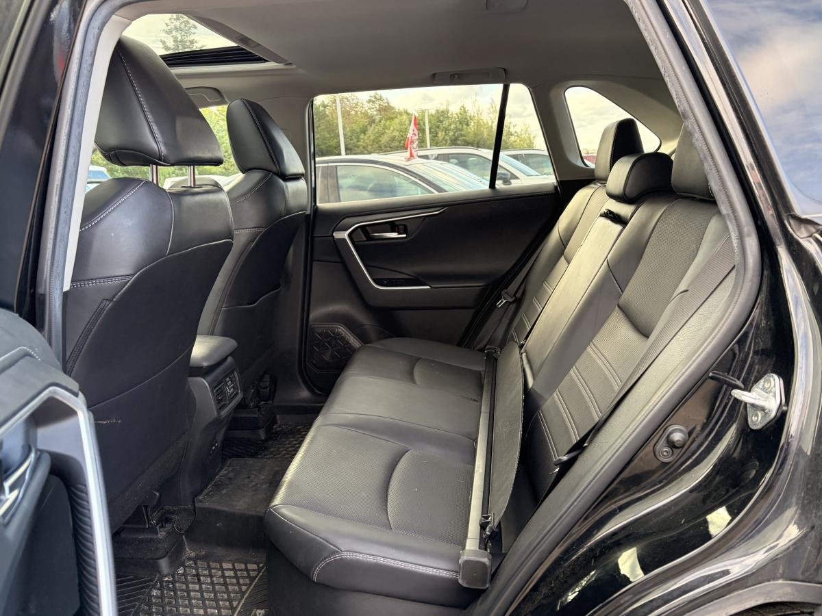2022 Toyota RAV4 Black  - photo #7
