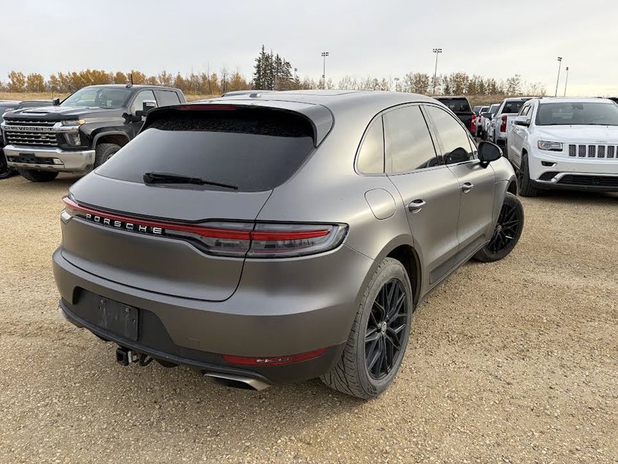 2020 Porsche Macan Base 2.0L | Heated & Ventilated Seats Custom Color