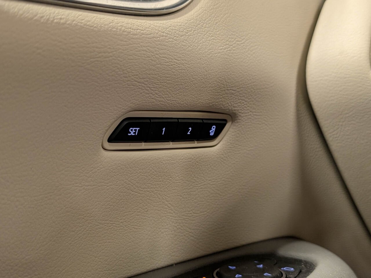 2019 CADILLAC XT5 LUXURY Bas Kilométrage 8 Pneus Red Sherbrooke - photo #21