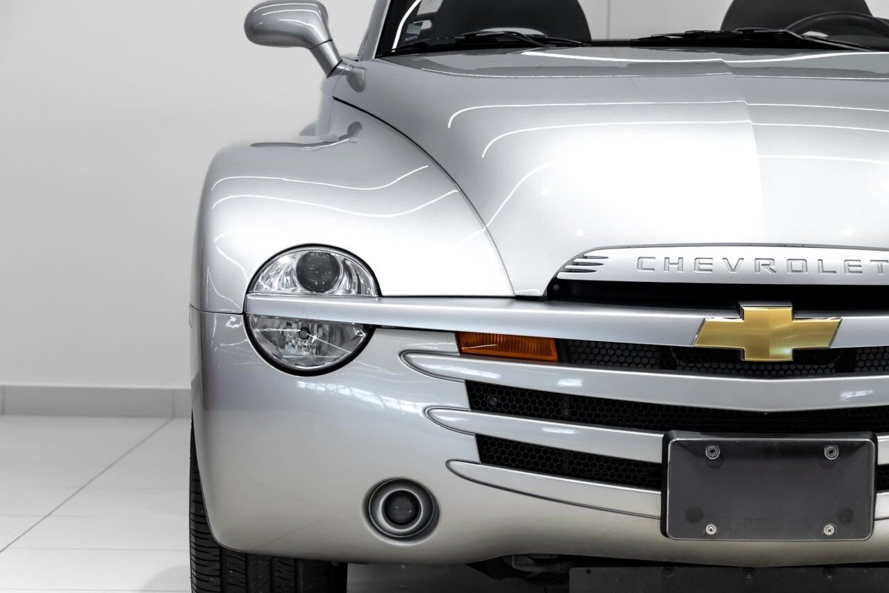 Chevrolet SSR INSTANT CLASSIC COLLECTABLE LOW KM 2004 Argent Kirkland - photo #4