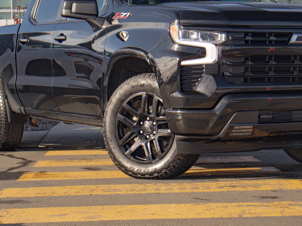 2025 Chevrolet Silverado 1500 4WD Crew Cab 147 RST Black Sherwood Park - photo #5