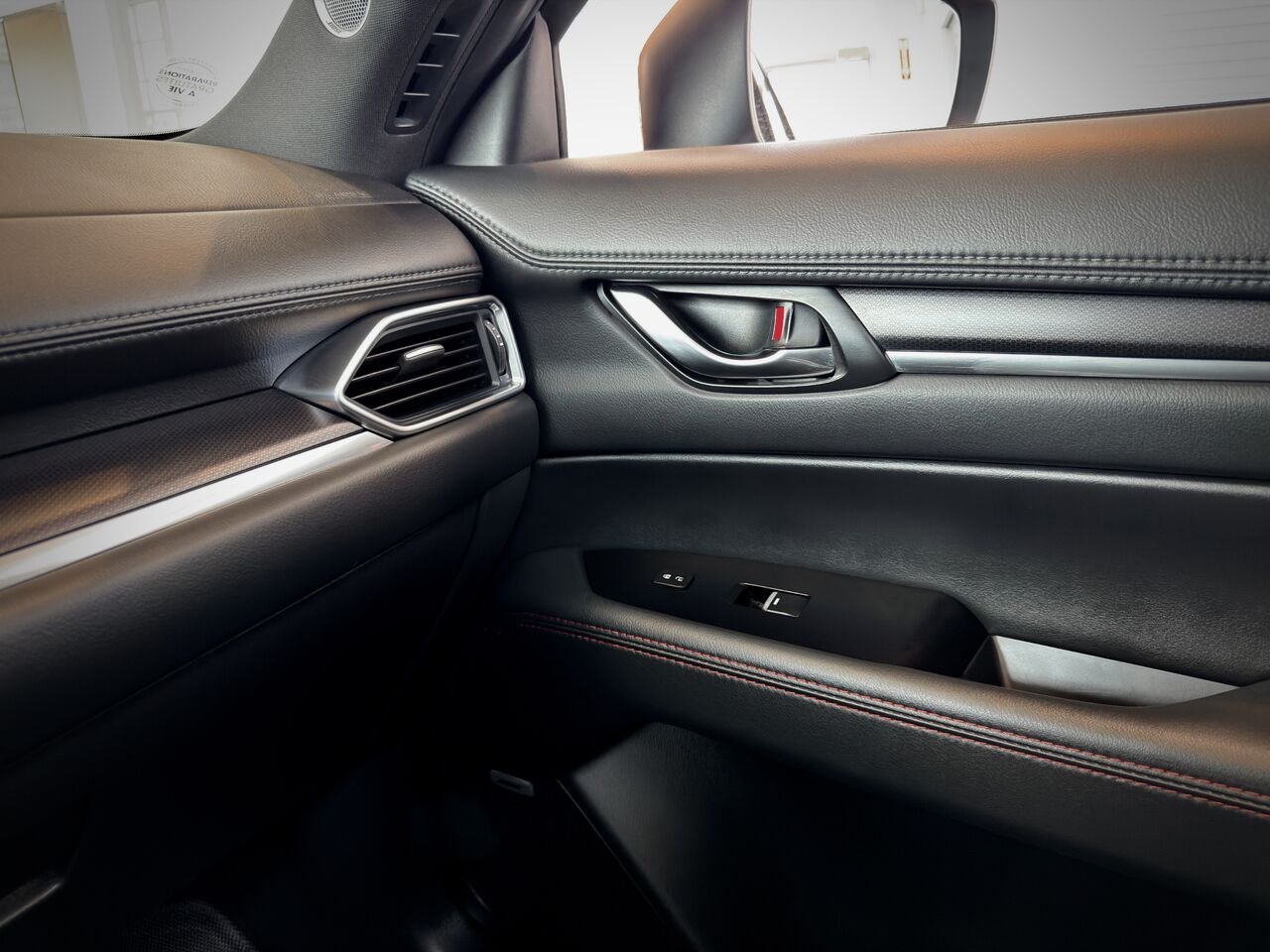 2023 Mazda CX-5 Grey Notre-Dame-des-Prairies - photo #30