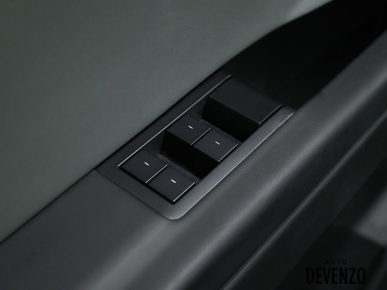 Tesla Cybertruck 2024 Argent Saint-Eustache - photo #8