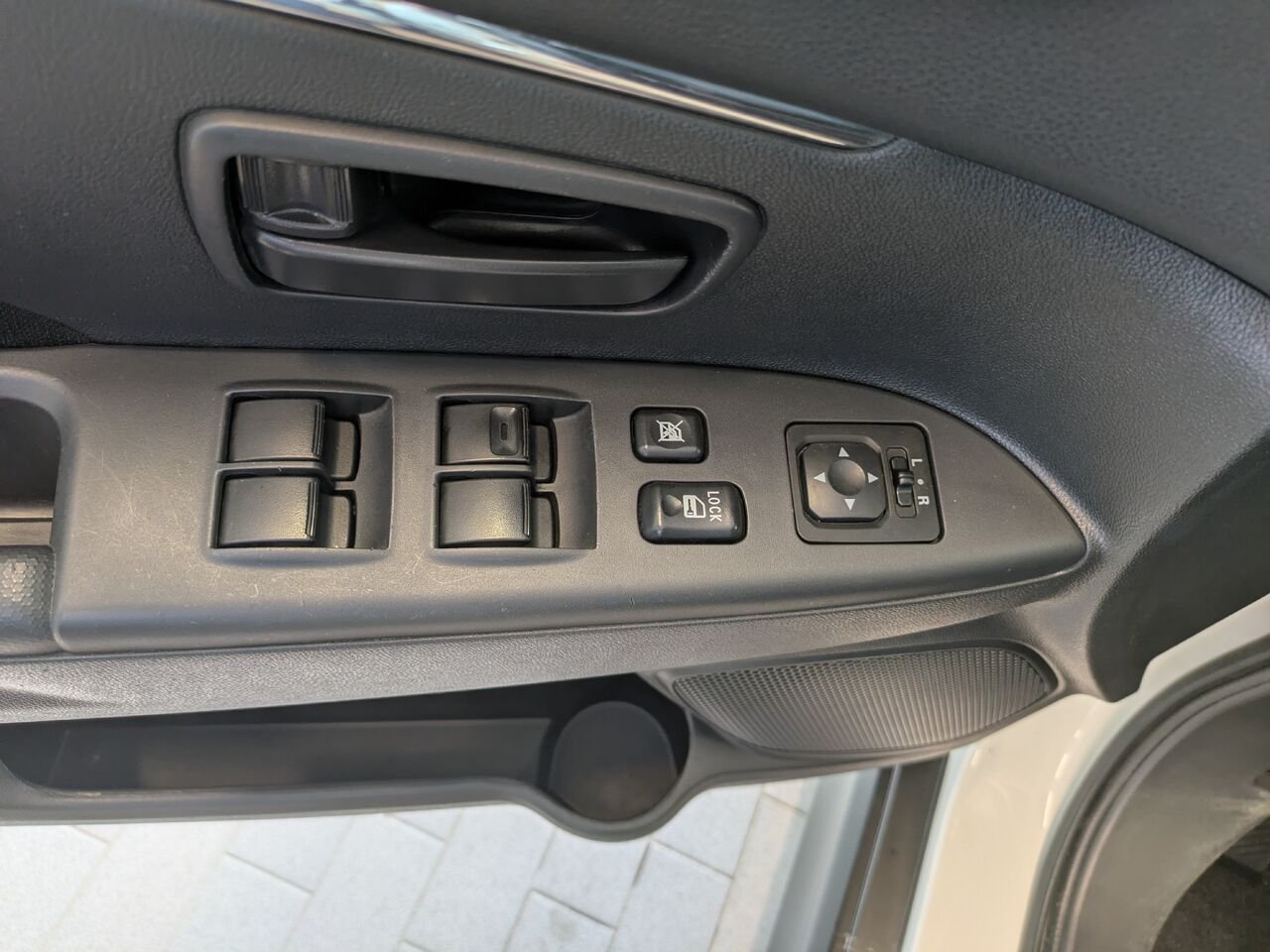 2021 Mitsubishi RVR White Gatineau - photo #5