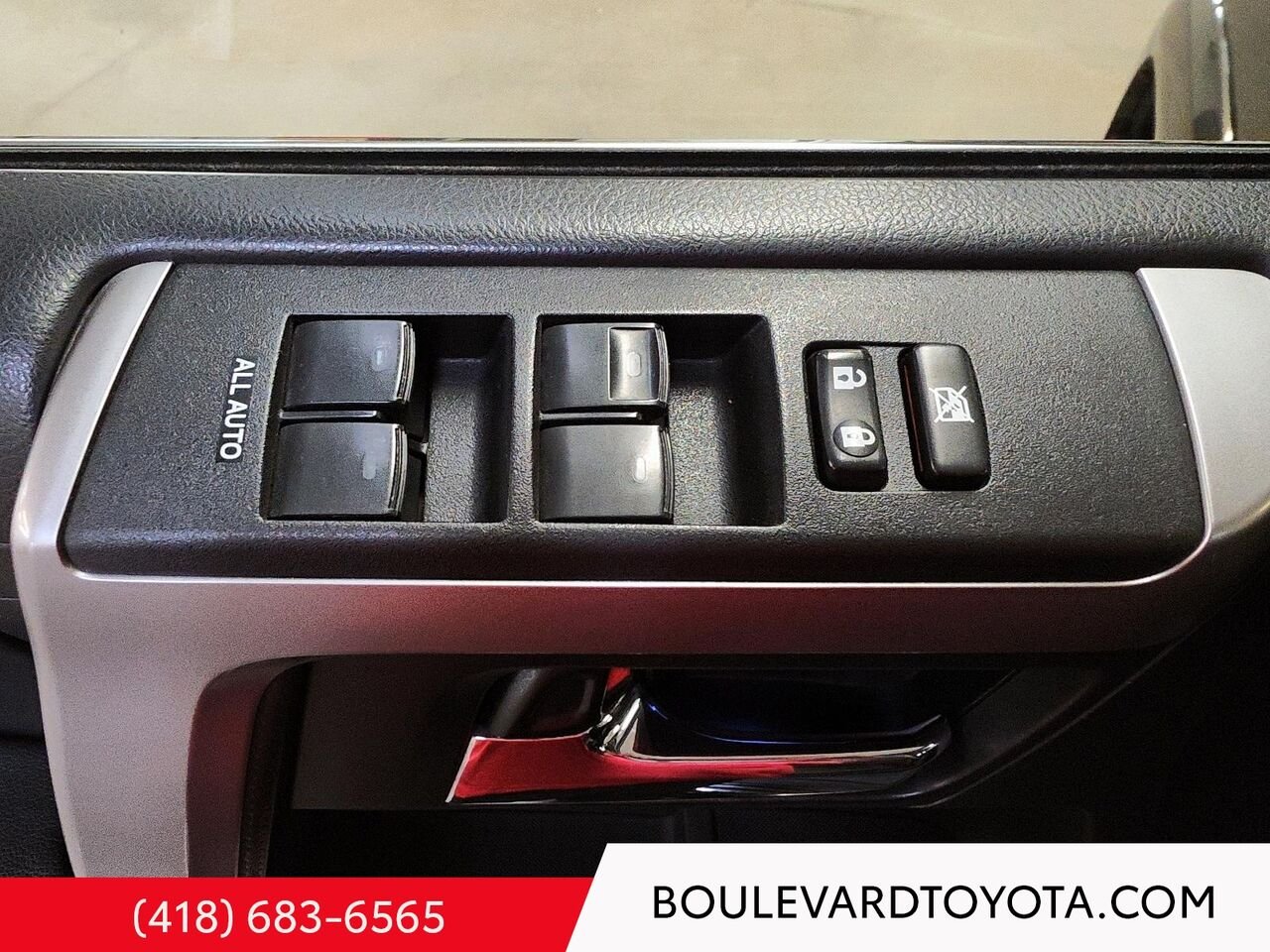 2017 Toyota 4Runner 100424A-19 | LIMITED, 5 PLACES Grey Québec - photo #8