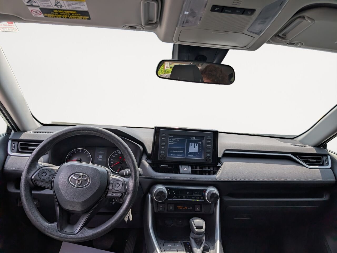 Toyota RAV4 LE/SIÈGES CHAUFFANTS/CAMÉRA DE RECUL/BLUETOOTH/AC/ 2022 Argent Sherbrooke - photo #16
