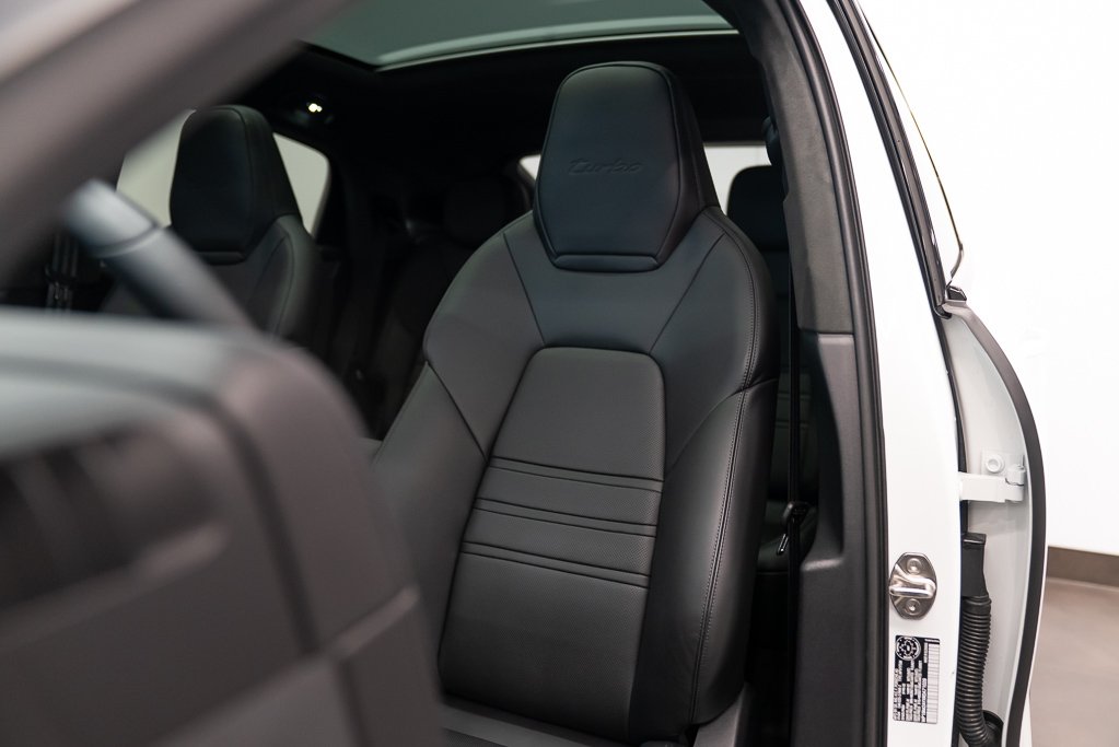 2024 Porsche Cayenne White Saint-Eustache - photo #19
