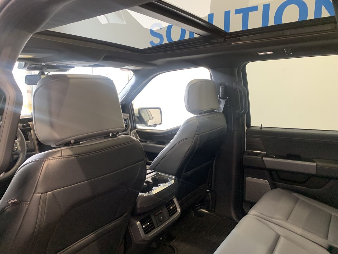 2025 Ford F-150 Lightning LIGHTNING LARIAT CREW CAB White Châteauguay - photo #18