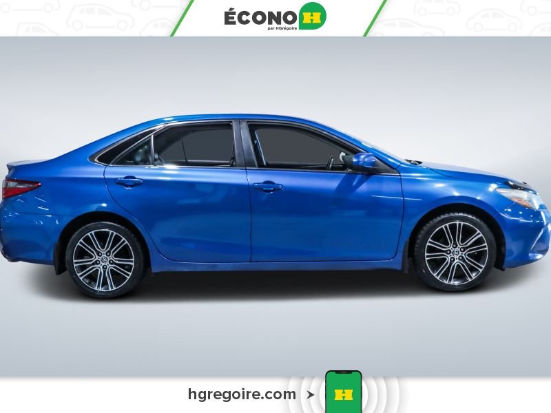 2016 Toyota Camry Blue Blainville - photo #8