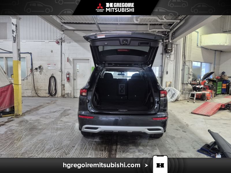2025 Mitsubishi Outlander Plug-In Hybrid Grey Blainville - photo #17