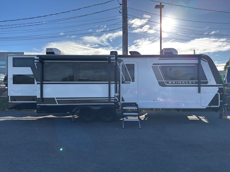2025 BRINKLEY Z295 White