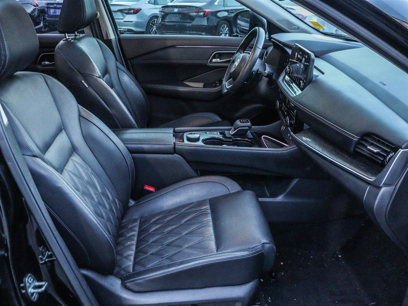 Nissan Rogue Platinum 2023 Black Ottawa & Gatineau - photo #16