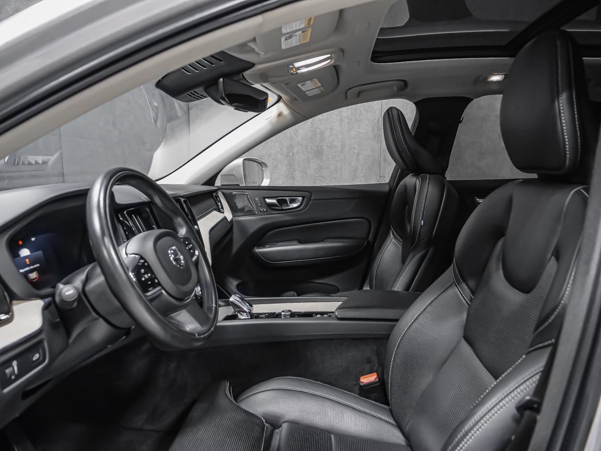 Volvo XC60 B6 INSCRIPTION ADVANCED CLIMATE 2022 Argent Montréal - photo #11