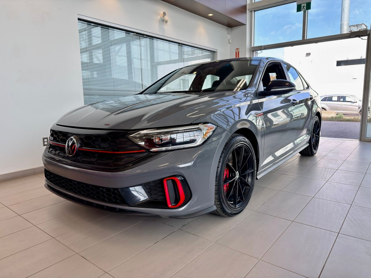 Volkswagen Jetta GLI 2024 Gris Notre-Dame-des-Prairies - photo #2