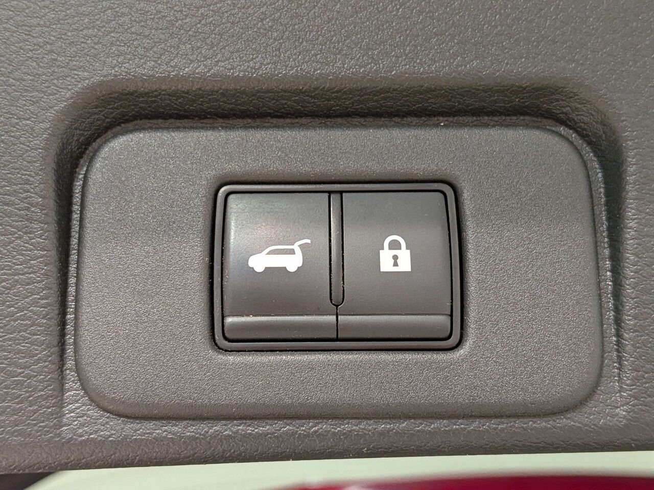 2024 Nissan Rogue AWD Platinum Red Val-David - photo #9
