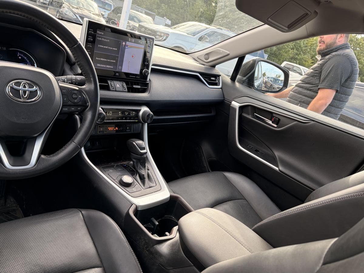 2022 Toyota RAV4 Black  - photo #9