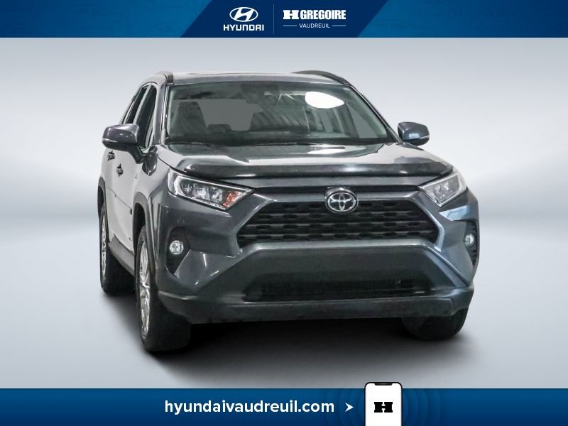 2020 Toyota Rav 4 Grey Blainville - photo #0