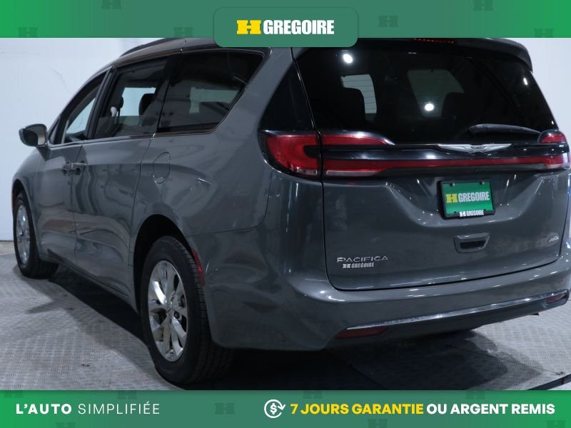 2022 Chrysler Pacifica Grey Laval - photo #5