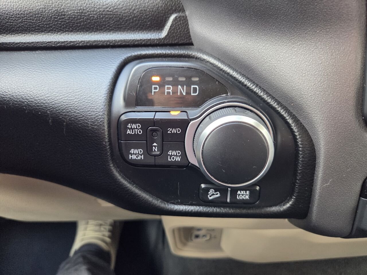 2021 RAM 1500 BIGHORN Green Mont-Laurier - photo #16