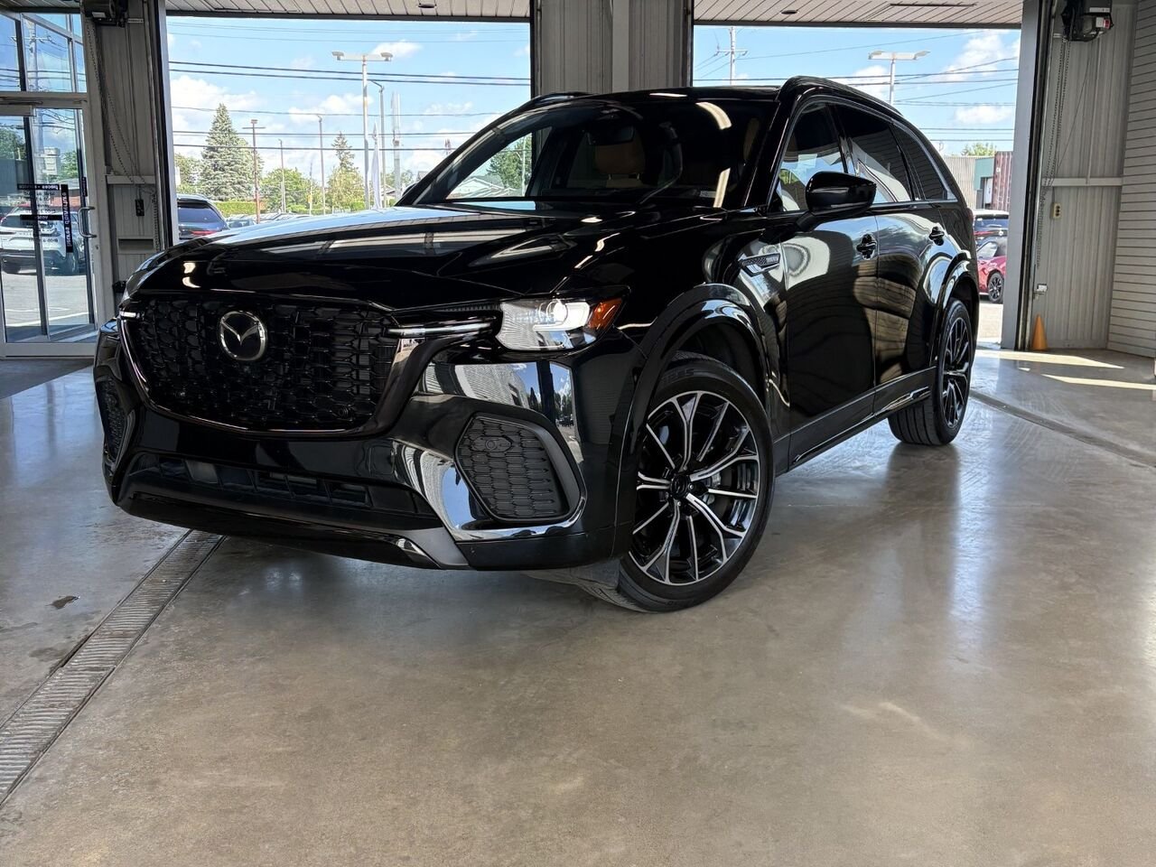 MAZDA CX-70 hybride léger Signature TI 2026 Noir de jais mica Châteauguay - photo #1