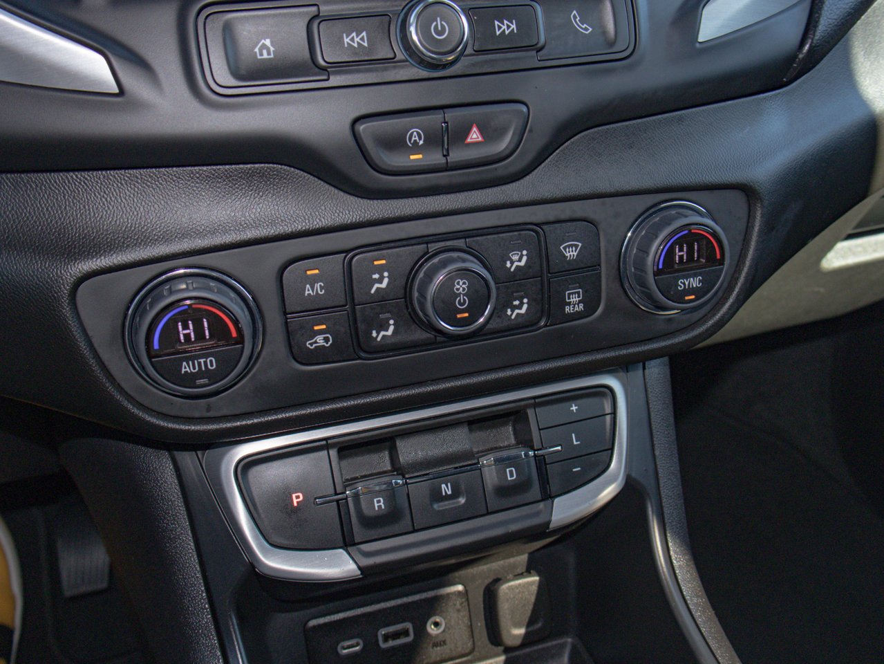 2024 GMC Terrain AWD 4dr SLE Grey Sherwood Park - photo #26